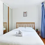 1Br Apartment In Latin Quarter With Balcony